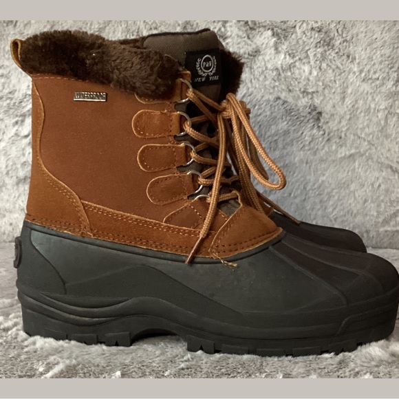 ✨Host Pick✨P & W New York Waterproof Snow Duck Boots- Sz 8 main image 6